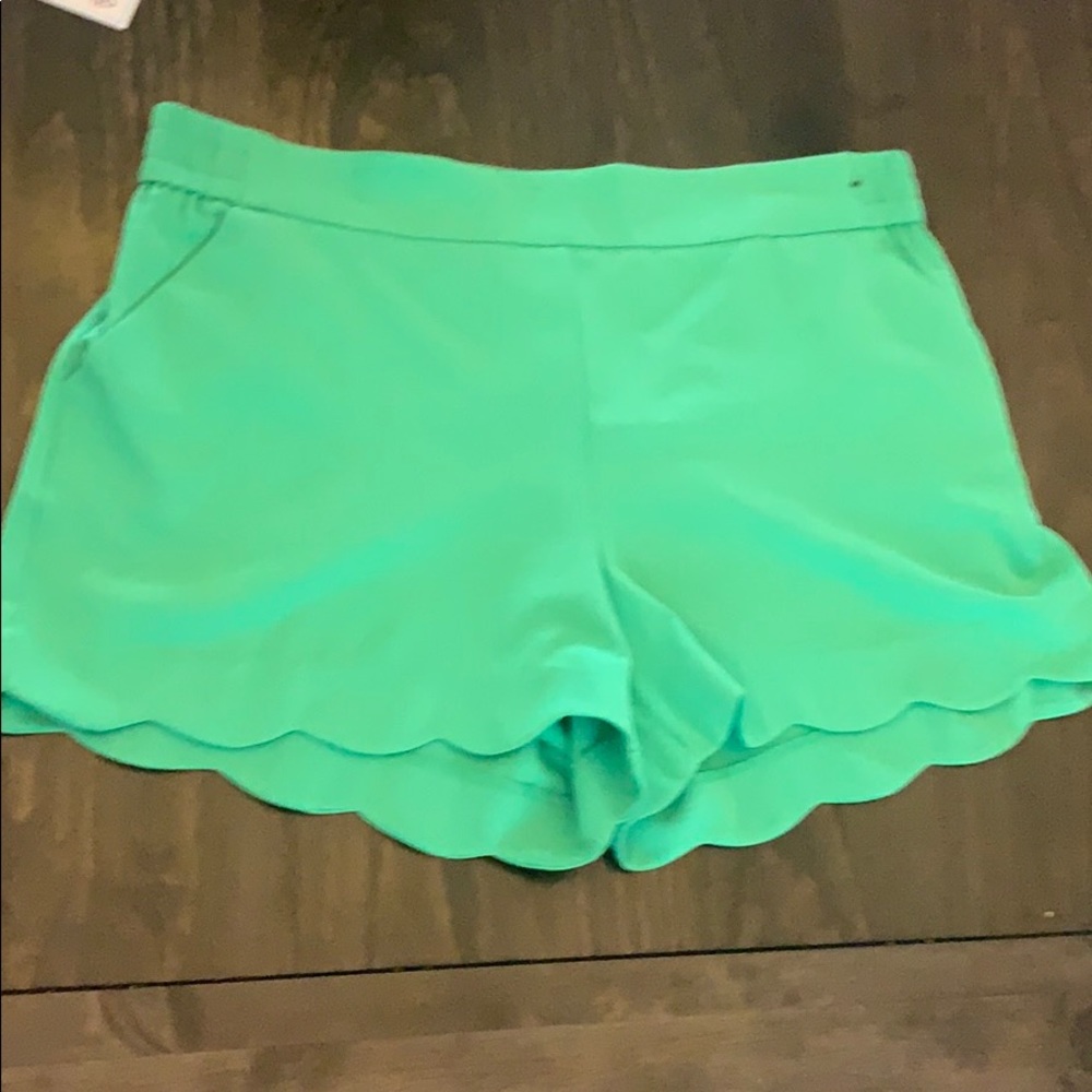 Scalloped shorts - NY&COMPANY like new size XL